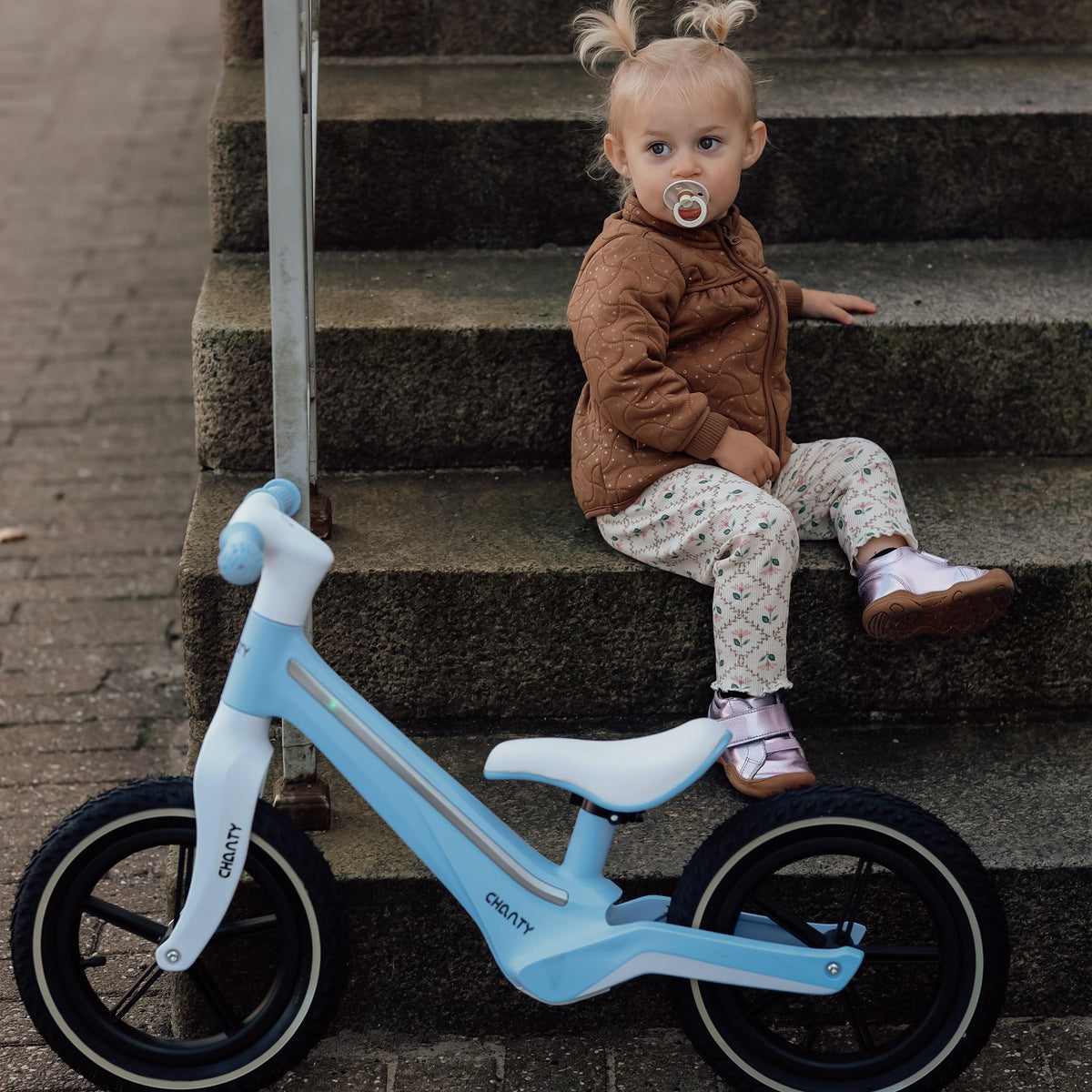Chanty Go Blå Løbecykel | Med Integreret Lys